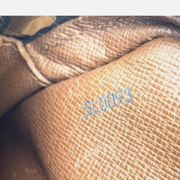 ***Authentic***Louis Vuitton Danube Monogram Shoulder Crossbody Bag AR0030 - Picture 8 of 9